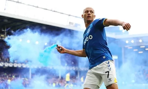 Romano xác nhận sự điên cuồng của Chelsea trên TTCN