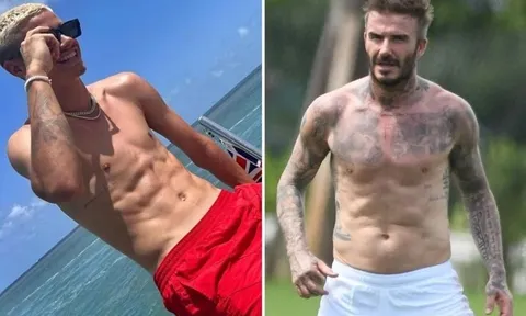 Romeo Beckham khoe cơ bụng giống bố