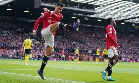 Ronaldo 10 trận mới ghi 1 bàn, tụt xuống hạng 69 Premier League