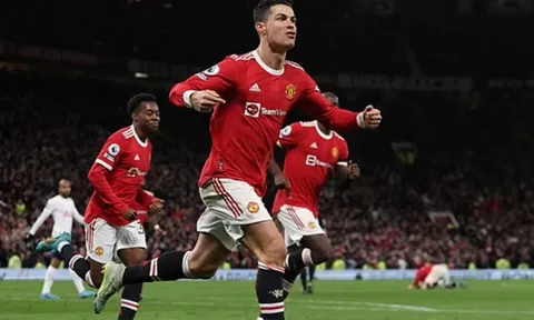 Phá lưới Tottenham, Ronaldo thiết lập kỷ lục lịch sử