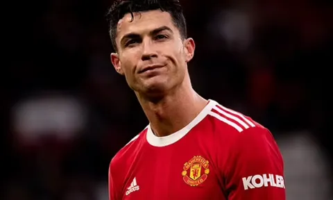Roy Keane: "Có điều gì đó khiến Ronaldo vắng mặt"