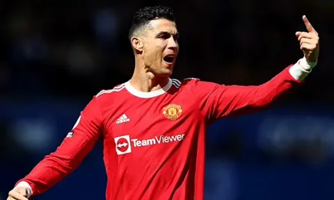 "Ronaldo nghĩ anh ta là Chúa"