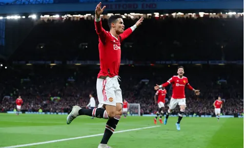 Garth Crooks khuyên Cristiano Ronaldo rời khỏi châu Âu