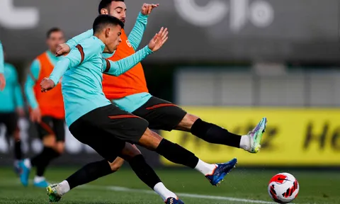 BĐN tập luyện, Ronaldo gửi thông điệp đanh thép trước loạt play-off