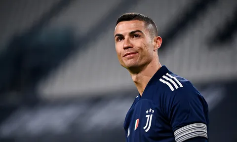 Vì sao Ronaldo không đá chính ở trận cầu then chốt của Juve?