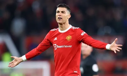 Ronaldo bị trêu chọc bởi hình ảnh về Messi