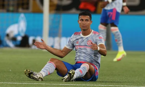 Ronaldo gửi thông điệp đến NHM Man Utd sau trận Young Boys
