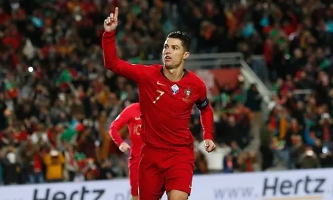 “Ronaldo chưa bao giờ khiến tôi hết ngạc nhiên”