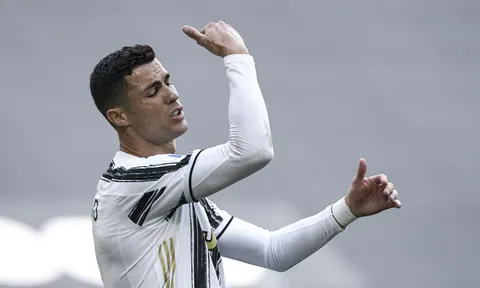 Ronaldo đã nói với đồng đội về quyết định rời Juventus