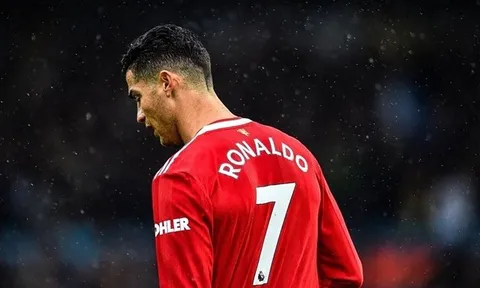 Tham vọng rời Man Utd, Ronaldo gây sốc với hình ảnh mới nhất