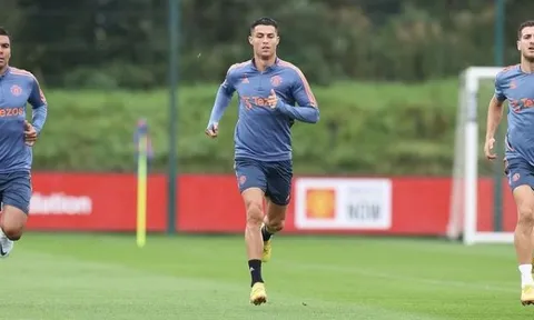 Ronaldo gửi thông điệp đến NHM