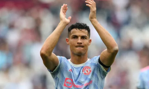 Ronaldo gửi thông điệp đến NHM Man Utd sau trận West Ham
