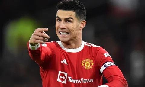 Ronaldo níu kéo hoàng hôn ở Man United