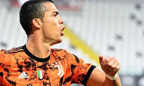 Ronaldo tái xuất bùng cháy, Pirlo lập tức phá vỡ im lặng