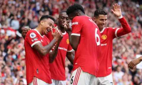 Ronaldo tỏa sáng mang về 3 bản hợp đồng lớn cho Man Utd