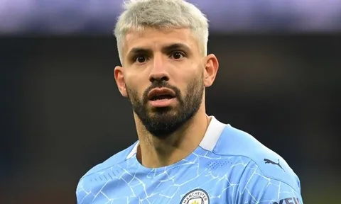 Rooney nói thẳng 1 câu về Aguero, chỉ ra cái tên hay hơn