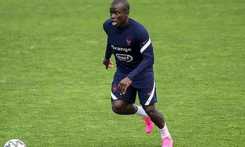 Rooney: "Makelele và Toure hòa làm 1 cầu thủ"