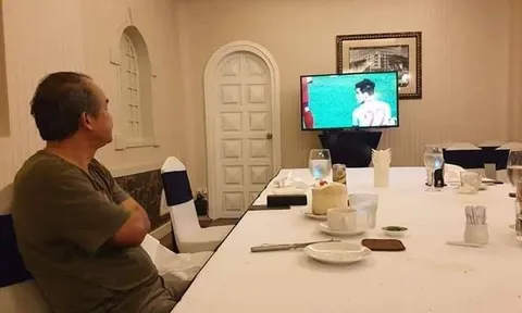 Rớt nước mắt với hình ảnh bầu Đức khi Việt Nam vô địch SEA Games