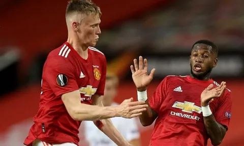 Roy Keane chê bai 2 nhân tố Man Utd trận gặp Man City