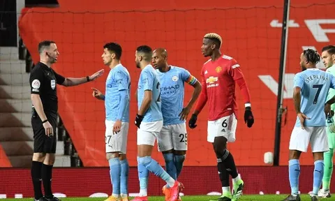Roy Keane loại Man City khỏi cuộc đua vô địch