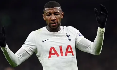 Tottenham sẵn sàng tống khứ Dani Alves 2.0