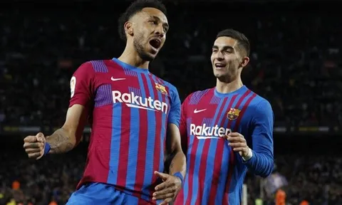 Rũ bỏ ngày đen tối tại Arsenal, Aubameyang trên đường hồi sinh
