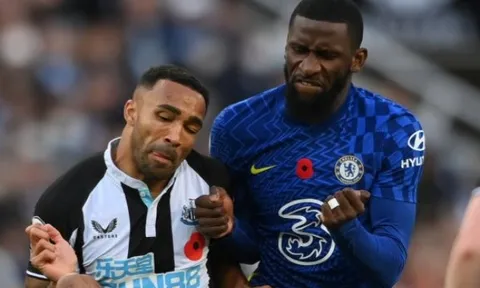 Tiền đạo Newcastle nêu tên sao Chelsea thích nói khích, gây phiền nhiễu và bực bội