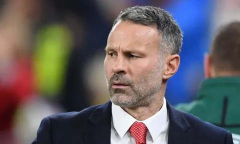 Ryan Giggs lý giải vì sao việc tiếp quản MU thay Moyes 'rất dễ dàng'