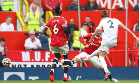 4 kiến tạo trước Leeds, Pogba lập kỷ lục chưa từng có ở M.U