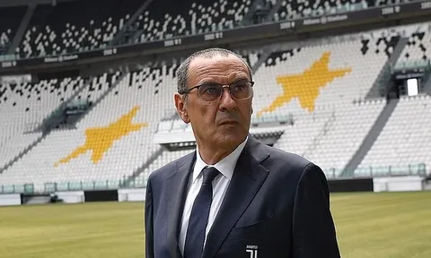 HLV Sarri phủ nhận việc Juventus đặt nặng C1 hơn Serie A