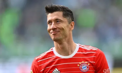 "Cậu ấy đến M.U làm gì? Arsenal thậm chí là lựa chọn tốt hơn"