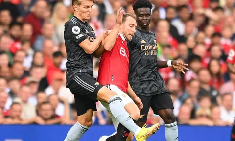 Ferdinand nhận sai, ngả mũ trước bản hợp đồng của Ten Hag