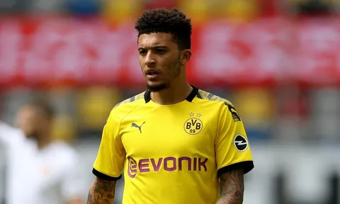 Trọng tài cũng phải cảnh giác với Jadon Sancho