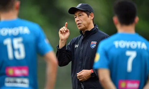 Lo âu trước thềm đại chiến, HLV Thái Lan có động thái đặc biệt với ĐT Việt Nam