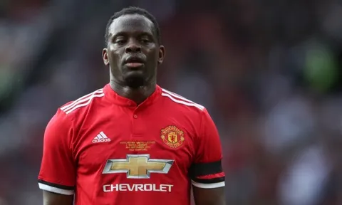 Saha khuyên cầu thủ Man Utd im lặng và nghe theo hình mẫu