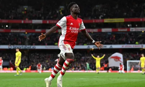 "Cậu ấy là tia sáng chói lọi của Arsenal"