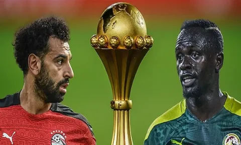 Mane đụng độ Salah, Klopp lên tiếng