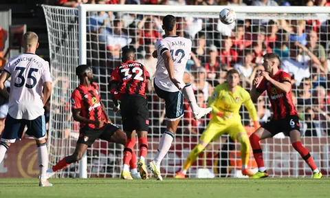 Terry đáp trả thẳng thừng câu hỏi "Arsenal đá đẹp mắt nhất?"