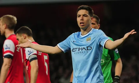 Samir Nasri: Đó không phải bản hợp đồng hoảng loạn của M.U
