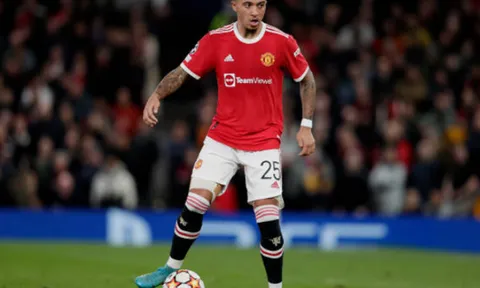 Vì Sancho, Berbatov lo ngại cho bom tấn của Man City