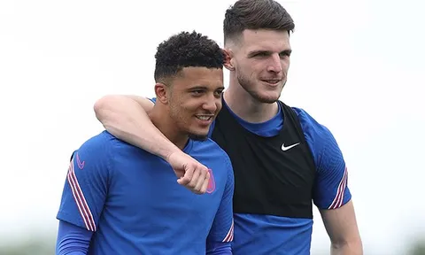 Sancho tập ở Man Utd, Declan Rice liền có 1 động thái