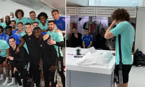 Sao Arsenal đăng video chia tay các đồng đội nghẹn ngào trong phòng thay đồ