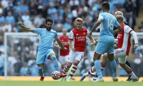 Sao Arsenal duy nhất được huyền thoại bênh vực hết mực
