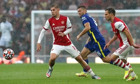 Sao Arsenal: "Tôi không sợ cạnh tranh với cậu ấy"