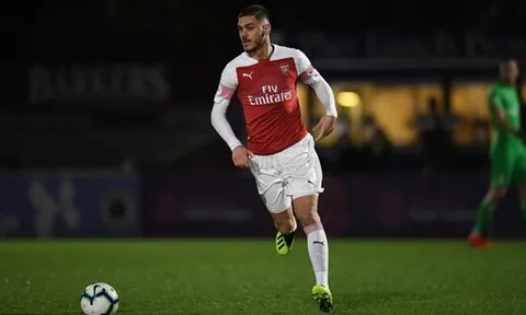 Sao Arsenal tuyên bố cửa ra đi, 'Mắt kim cương' mừng húm