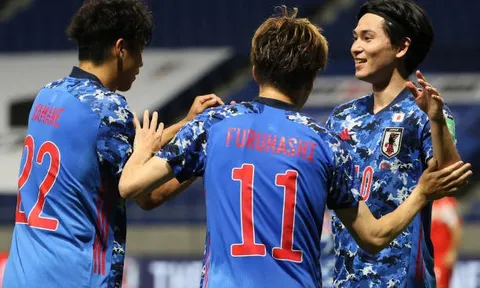 Sao Liverpool ghi bàn, ĐT Nhật Bản hủy diệt Tajikistan
