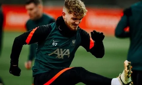 Sao Liverpool lên tiếng về vai trò của Harvey Elliott