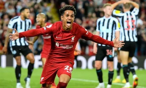 Sao Liverpool phản ứng khi ghi bàn phút cuối
