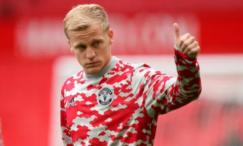 Sao Man Utd bị Van Gaal gạch tên khỏi danh sách ĐT Hà Lan