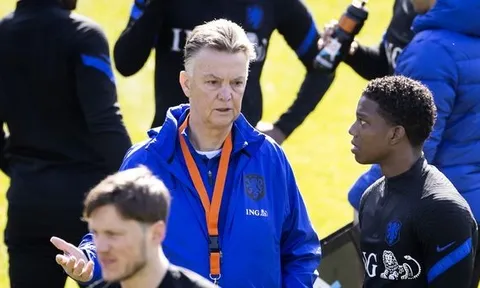 Sao M.U được Van Gaal thử nghiệm vai trò mới